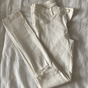 Zara stretchy white denim jeans- never worn